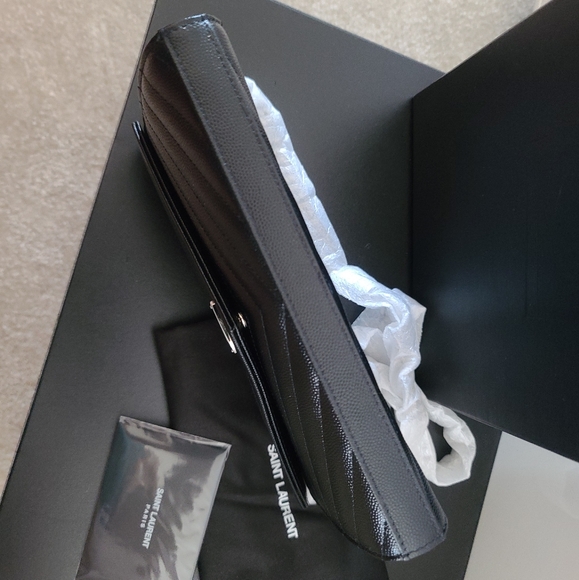 Yves Saint Laurent YSL Monogramme Quilted WOC - Picture 3 of 12